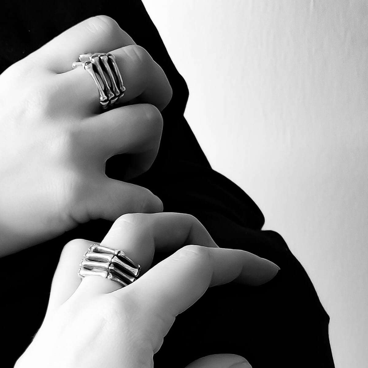 Skeleton Hand Ring
