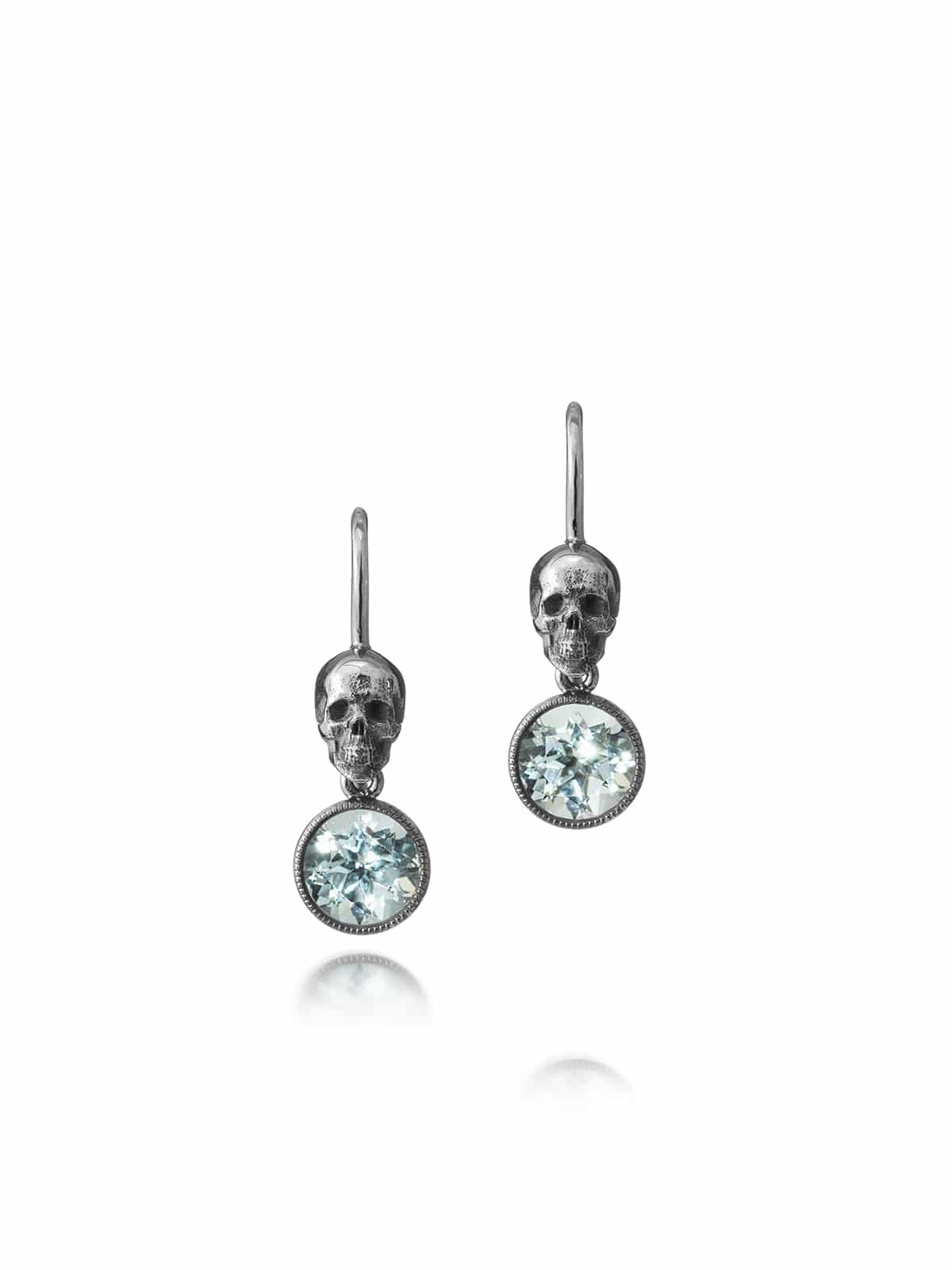 Skull earrings with beryls